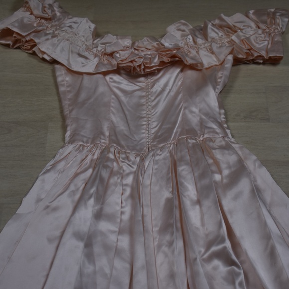 SOLD 70s Satin Bridesmaid Party Prom Dress Off Shoulder Puff Sleeve Coquette VTG - Picture 4 of 6
